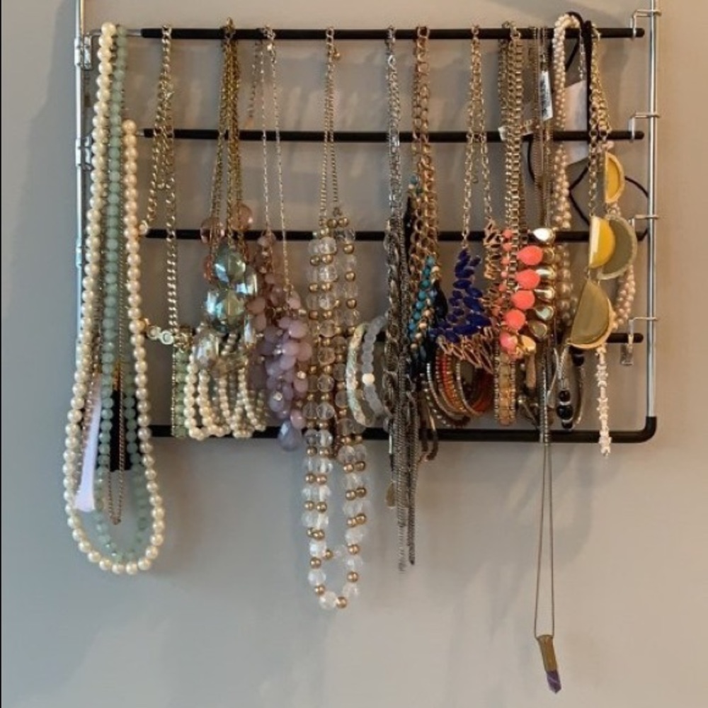 25 necklaces and bracelets